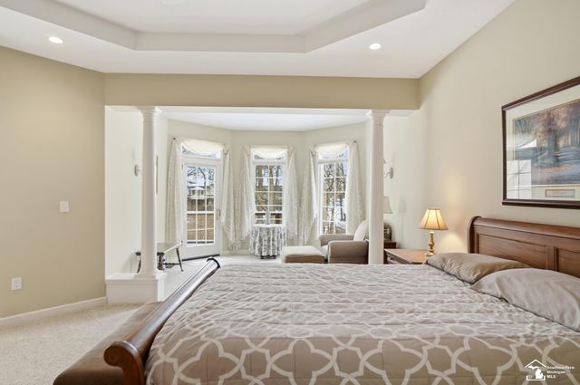 3158 Deer Creek Drive, Lambertville, MI 48144