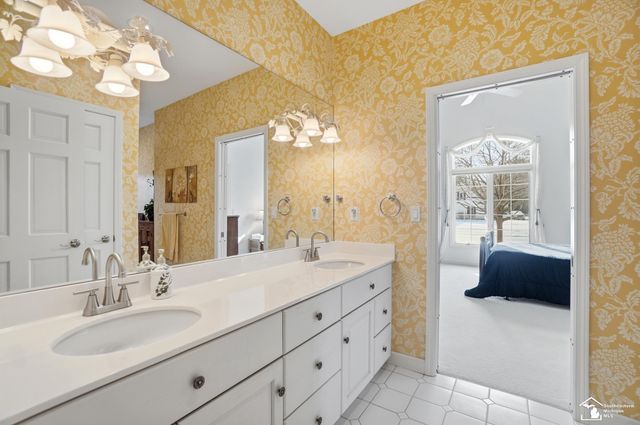 3158 Deer Creek Drive, Lambertville, MI 48144