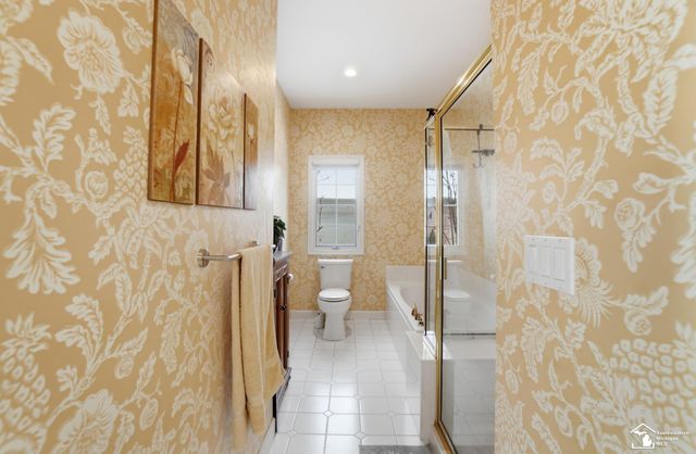 3158 Deer Creek Drive, Lambertville, MI 48144