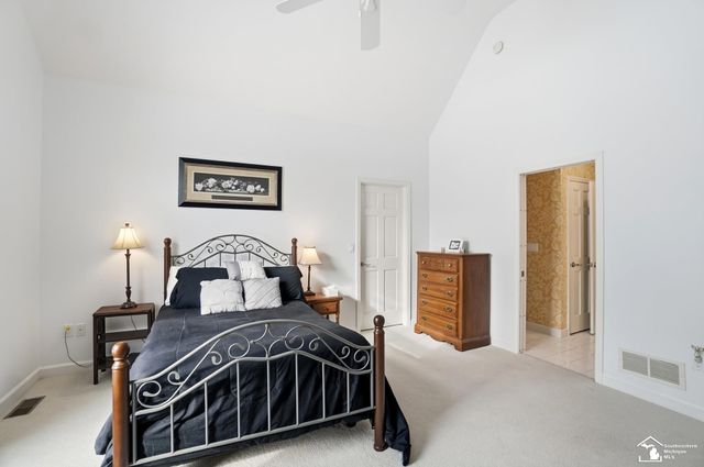 3158 Deer Creek Drive, Lambertville, MI 48144