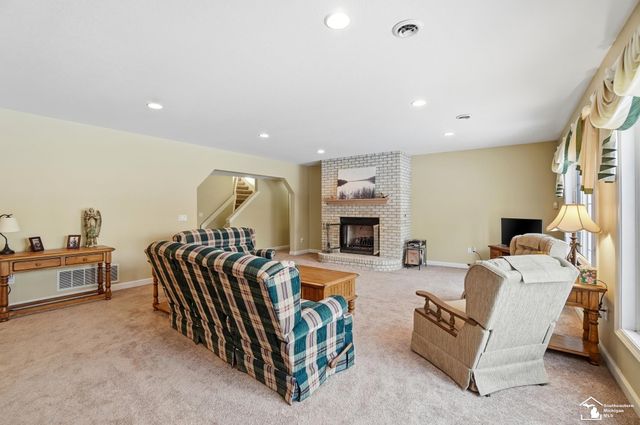 3158 Deer Creek Drive, Lambertville, MI 48144