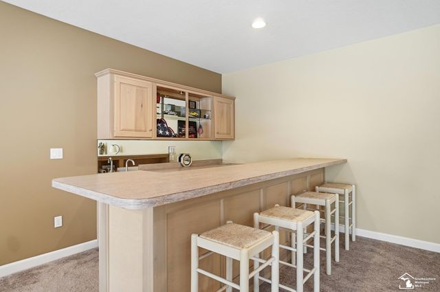 3158 Deer Creek Drive, Lambertville, MI 48144