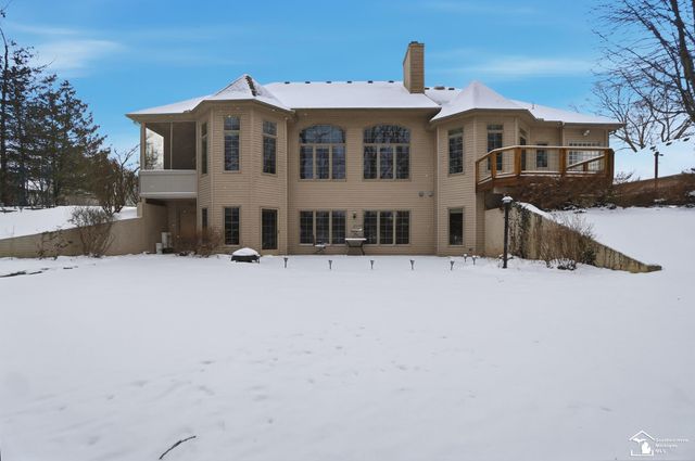 3158 Deer Creek Drive, Lambertville, MI 48144