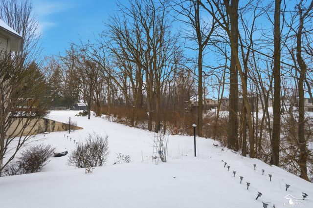 3158 Deer Creek Drive, Lambertville, MI 48144