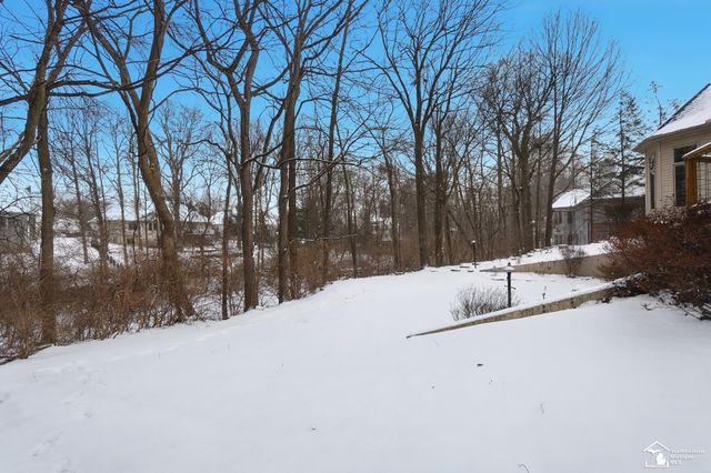 3158 Deer Creek Drive, Lambertville, MI 48144