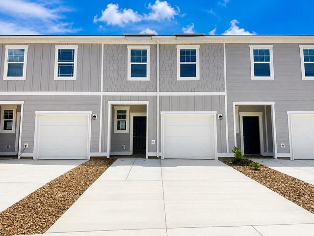218 Darlington Drive, Dickson, TN 37055