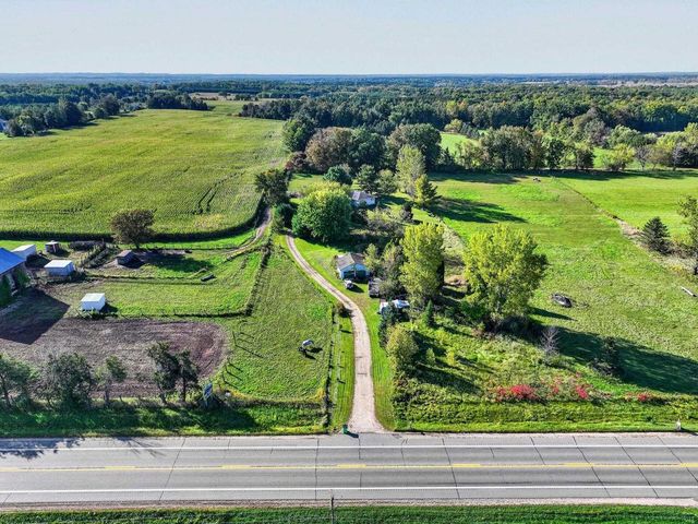 E7943 STATE ROAD 54, New London, WI 54961