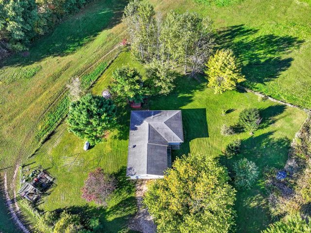 E7943 STATE ROAD 54, New London, WI 54961