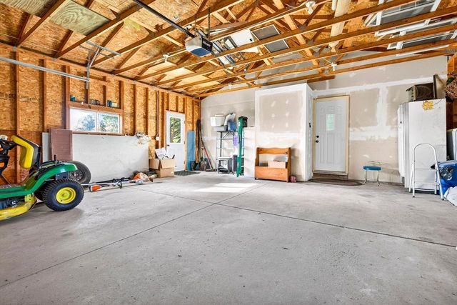 E7943 STATE ROAD 54, New London, WI 54961
