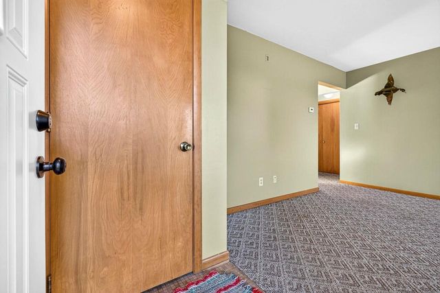 E7943 STATE ROAD 54, New London, WI 54961