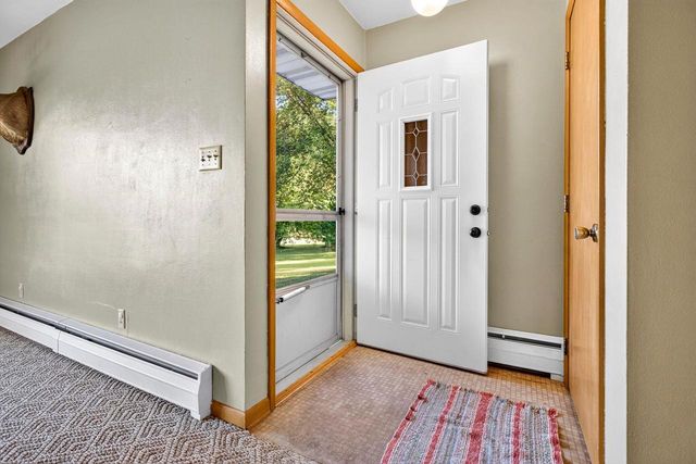 E7943 STATE ROAD 54, New London, WI 54961