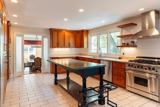 103 Levbert Rd 103, Newton, MA 02459