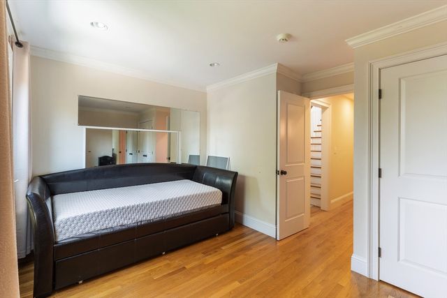 103 Levbert Rd 103, Newton, MA 02459