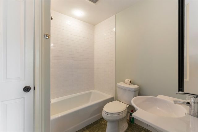 103 Levbert Rd 103, Newton, MA 02459
