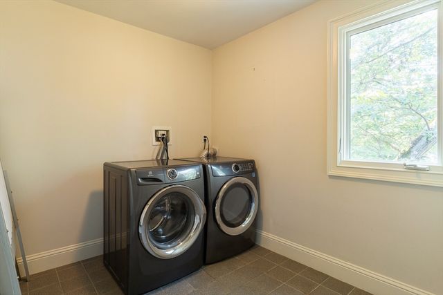 103 Levbert Rd 103, Newton, MA 02459