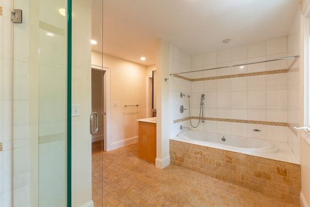 103 Levbert Rd 103, Newton, MA 02459