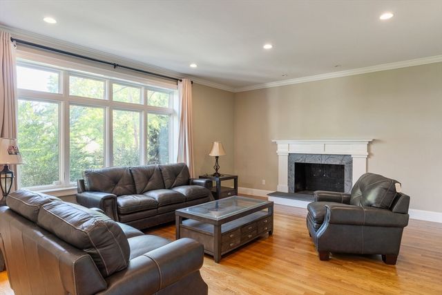 103 Levbert Rd 103, Newton, MA 02459