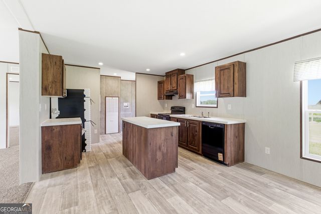 444 LB Hall Road, Garfield, GA 30425