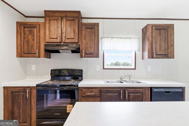 444 LB Hall Road, Garfield, GA 30425
