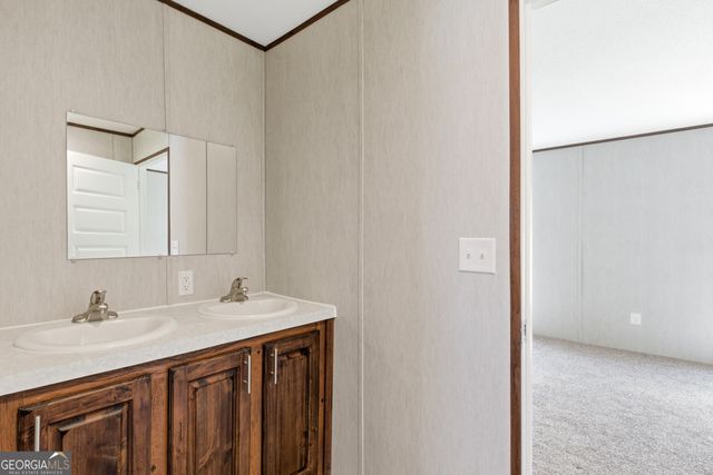 444 LB Hall Road, Garfield, GA 30425