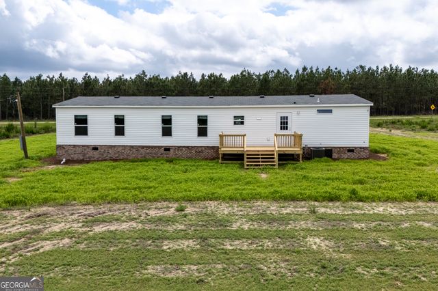 444 LB Hall Road, Garfield, GA 30425