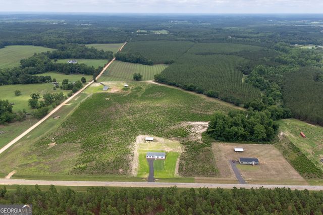 444 LB Hall Road, Garfield, GA 30425