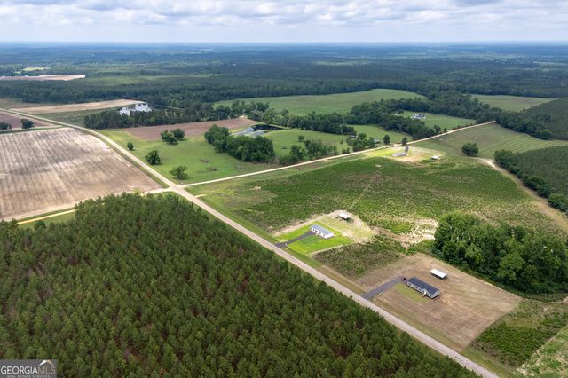 444 LB Hall Road, Garfield, GA 30425