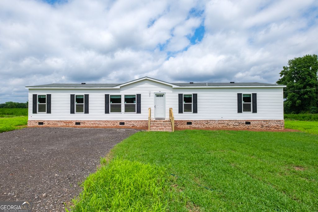 444 LB Hall Road, Garfield, GA 30425