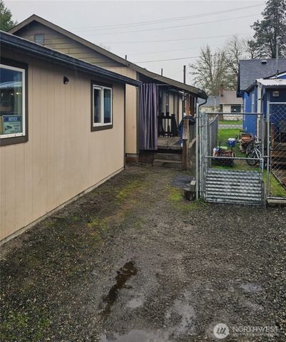 1332 Central Blvd, Centralia, WA 98531