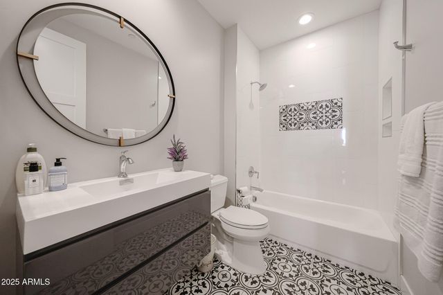 8503 E AMELIA Avenue, Scottsdale, AZ 85251