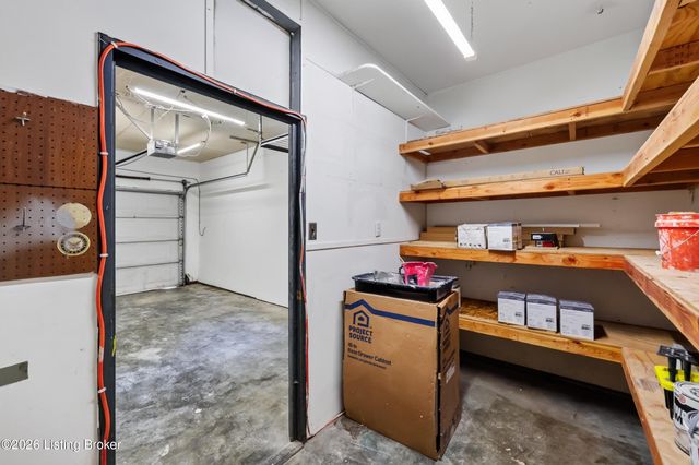 9821 East Ave, Louisville, KY 40272