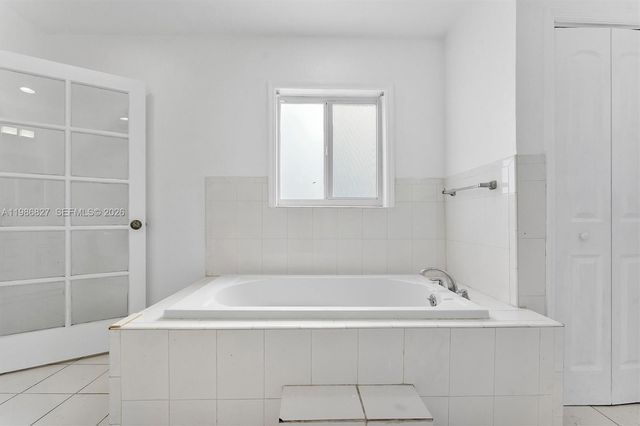 550 NW 17th St, Pompano Beach, FL 33060