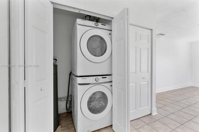 550 NW 17th St, Pompano Beach, FL 33060