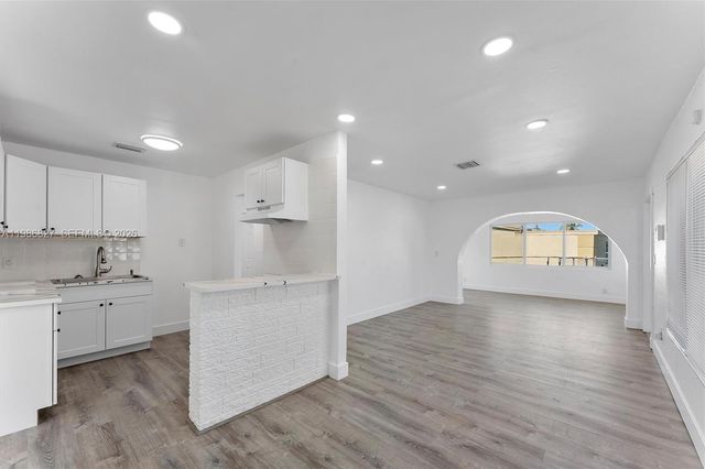 550 NW 17th St, Pompano Beach, FL 33060