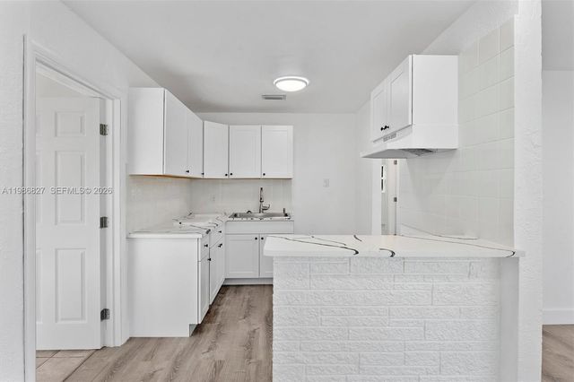 550 NW 17th St, Pompano Beach, FL 33060