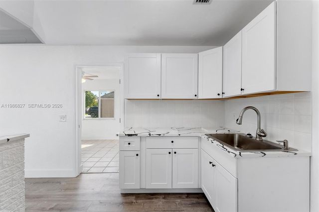 550 NW 17th St, Pompano Beach, FL 33060