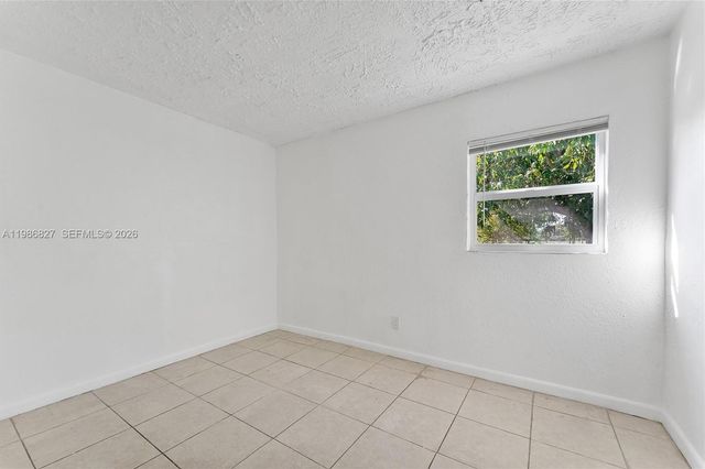 550 NW 17th St, Pompano Beach, FL 33060