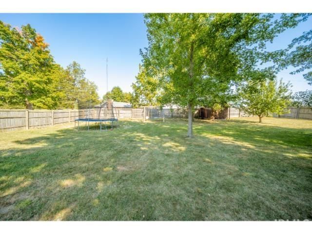 953 Earl Drive, Upland, IN 46989