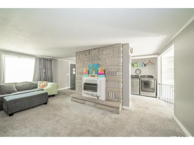 953 Earl Drive, Upland, IN 46989