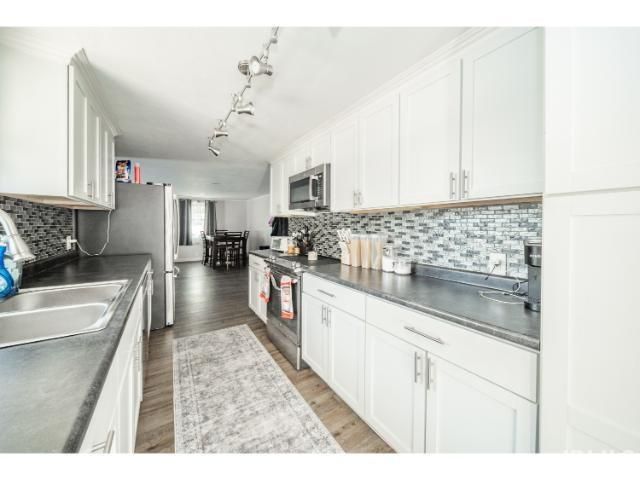 953 Earl Drive, Upland, IN 46989