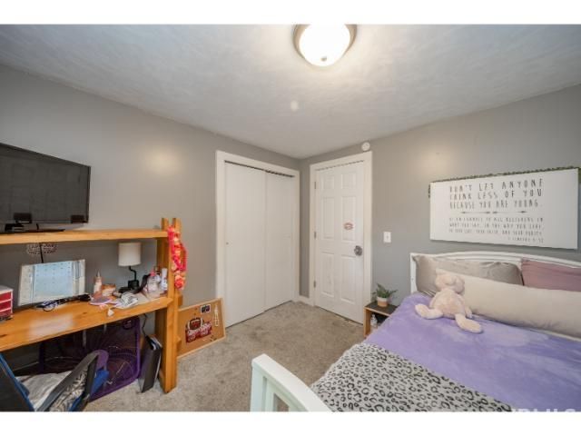 953 Earl Drive, Upland, IN 46989