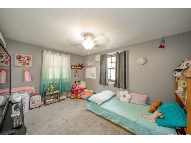 953 Earl Drive, Upland, IN 46989