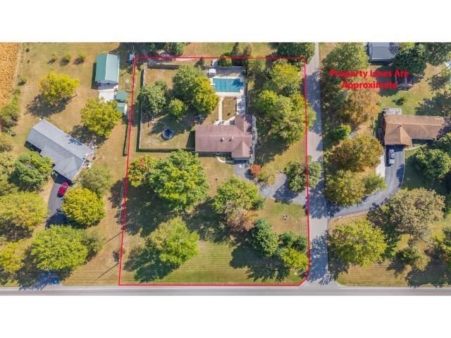 953 Earl Drive, Upland, IN 46989