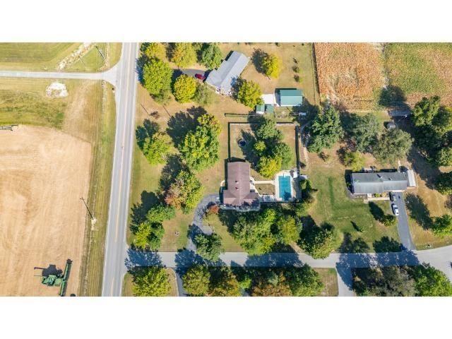 953 Earl Drive, Upland, IN 46989