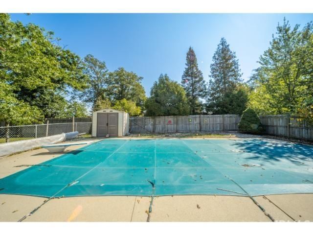 953 Earl Drive, Upland, IN 46989