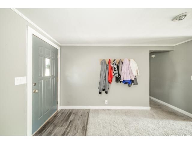 953 Earl Drive, Upland, IN 46989