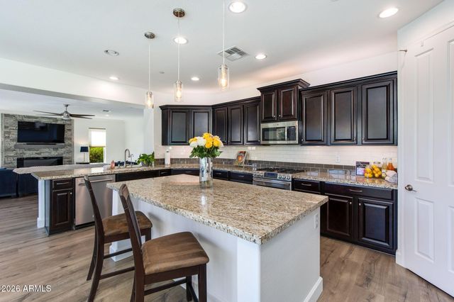 13323 W JESSE RED Drive, Peoria, AZ 85383