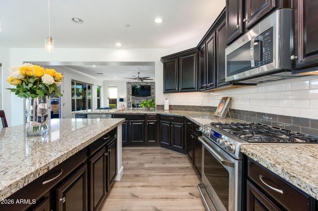 13323 W JESSE RED Drive, Peoria, AZ 85383