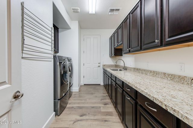 13323 W JESSE RED Drive, Peoria, AZ 85383