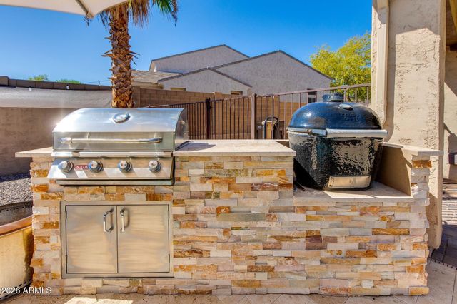 13323 W JESSE RED Drive, Peoria, AZ 85383